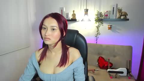 Snapshot of naomy_stanley chatting on April 9, 11:43 pm Naomy Stanley online show from April 9, 11:43 pm