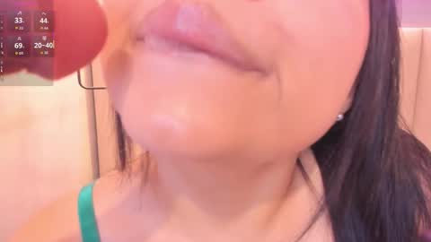 Naomy  online show from November 13, 9:58 pm