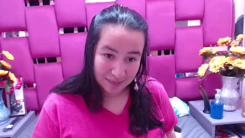 Snapshot of naomyprinces_ chatting on December 30, 1:25 pm Bulma Heidi online show from December 30, 1:25 pm