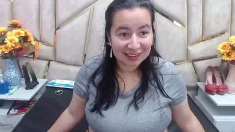 Snapshot of naomyprinces_ chatting on January 23, 1:45 pm Bulma Heidi online show from January 23, 1:45 pm