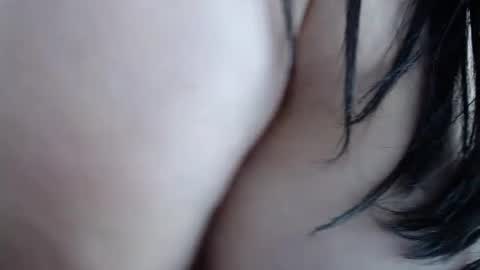 Snapshot of naomyprinces_ chatting on January 25, 8:10 pm Bulma Heidi online show from January 25, 8:10 pm