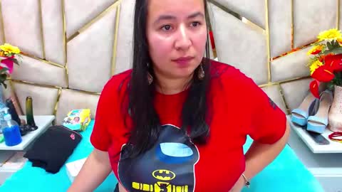 Snapshot of naomyprinces_ chatting on February 12, 2:32 pm Bulma Heidi online show from February 12, 2:32 pm