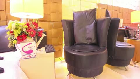 Snapshot of naomyrivera chatting on October 10, 7:24 pm nao online show from October 10, 7:24 pm