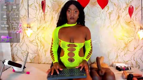 Naomy online show from May 20, 8:59 pm