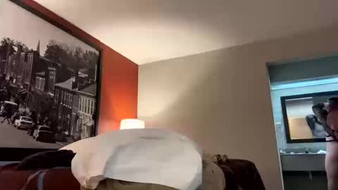 Snapshot of naples905 chatting on October 18, 10:32 pm Sexy99 online show from October 18, 10:32 pm