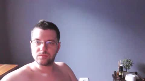 nappadel85 online show from January 31, 10:30 pm