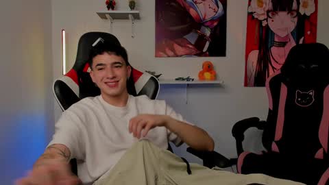 Snapshot of naranjo_seb chatting on December 6, 7:21 am sebastian online show from December 6, 7:21 am