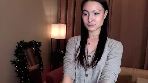 Aisha online show from February 7, 9:13 am