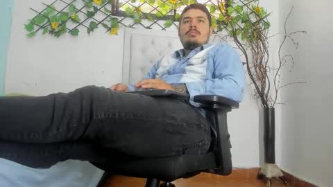 deibyd online show from December 1, 3:39 pm