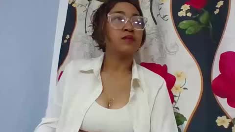 Snapshot of narindra884634 chatting on March 7, 6:32 am narindra884634 online show from March 7, 6:32 am