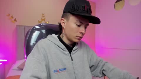 Nascary Fox online show from March 25, 1:06 pm