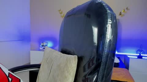 Nascary Fox online show from May 3, 1:50 pm
