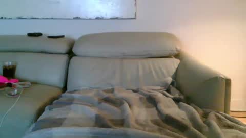 nassobout online show from December 5, 1:58 am