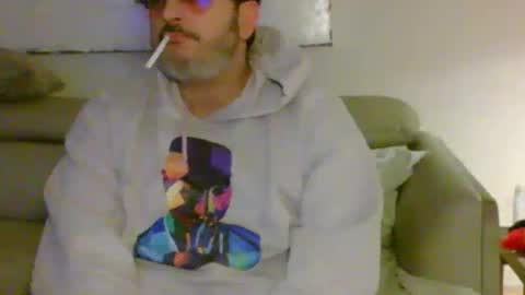 nassobout online show from December 13, 11:32 pm