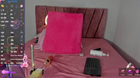 Snapshot of nassty_slutty chatting on November 30, 1:20 am Tanisha online show from November 30, 1:20 am
