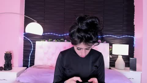 Maira online show from June 22, 8:06 pm