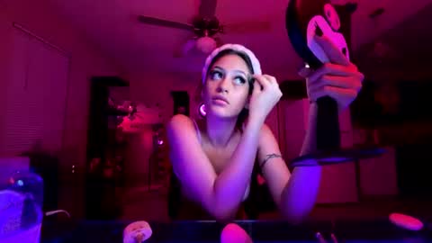 Snapshot of nasttyyynattt chatting on June 12, 4:00 am nasttyyynattt online show from June 12, 4:00 am