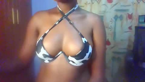 Caren online show from November 18, 5:17 pm