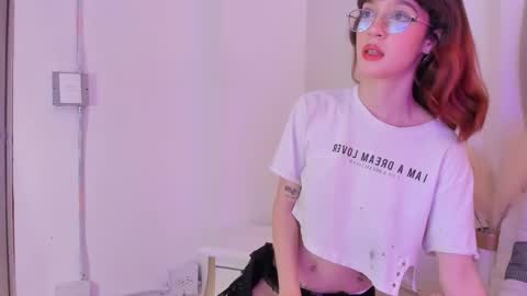 Snapshot of nastya_fantasy chatting on December 7, 7:43 pm Nastya online show from December 7, 7:43 pm