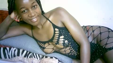 Snapshot of nastyafrika chatting on October 27, 5:22 am Marie online show from October 27, 5:22 am