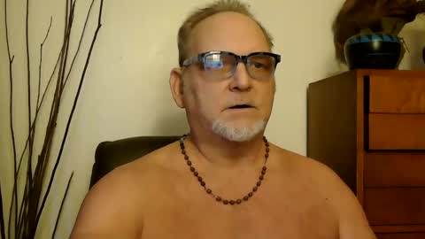 Daddy online show from January 27, 7:35 pm