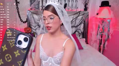   online show from October 31, 7:48 pm