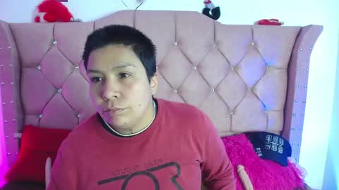 nat_evans8 online show from May 5, 10:51 pm