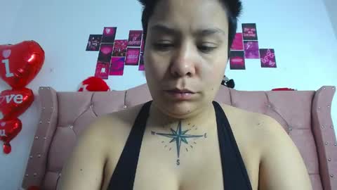 nat_evans8 online show from May 7, 2:17 am
