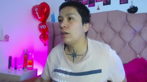 nat_evans8 online show from May 10, 5:34 am