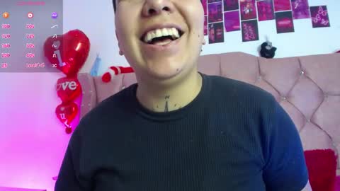 nat_evans8 online show from May 15, 4:08 am