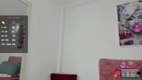 Snapshot of natacha_ferrer1 chatting on May 2, 12:10 pm natacha_ferrer1 online show from May 2, 12:10 pm