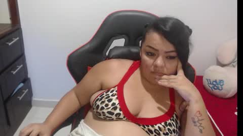 Snapshot of natachaprinss22 chatting on October 23, 4:12 am Nata Ramirez online show from October 23, 4:12 am