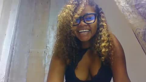 natachazz online show from March 26, 6:30 am