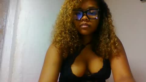 natachazz online show from March 26, 6:35 pm