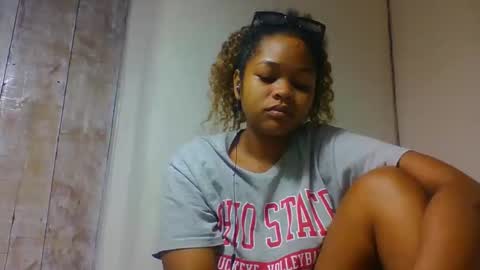 natachazz online show from March 28, 3:17 am