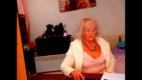 natali online show from December 2, 3:25 pm