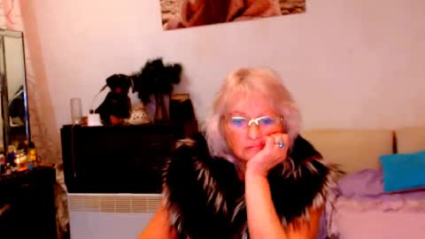 natali online show from December 6, 5:55 pm