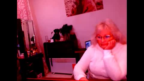 natali online show from December 9, 6:12 am