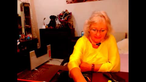 natali online show from December 15, 6:07 am