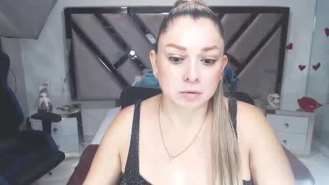 Snapshot of natalia5560 chatting on February 25, 2:44 pm natalia5560 online show from February 25, 2:44 pm