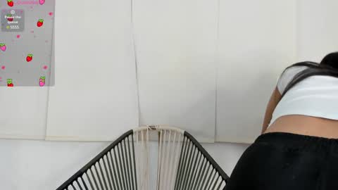 Snapshot of natalia_aguirre chatting on February 8, 12:28 pm Naty online show from February 8, 12:28 pm