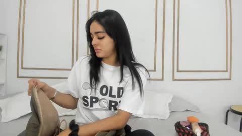 Snapshot of natalia_aguirre chatting on February 17, 12:16 pm Naty online show from February 17, 12:16 pm