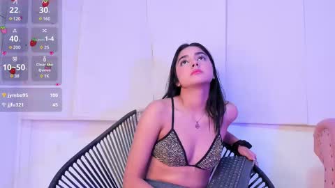 Snapshot of natalia_aguirre chatting on February 19, 6:54 pm Naty online show from February 19, 6:54 pm