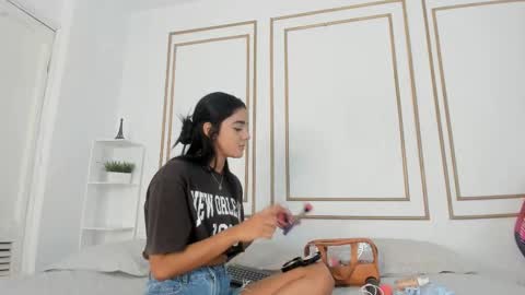 Snapshot of natalia_aguirre chatting on February 23, 12:37 pm Naty online show from February 23, 12:37 pm