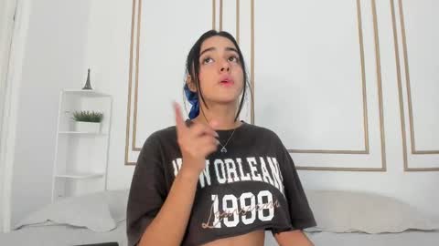 Snapshot of natalia_aguirre chatting on February 23, 3:40 pm Naty online show from February 23, 3:40 pm