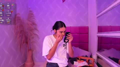 Snapshot of natalia_aguirre chatting on February 28, 12:20 pm Naty online show from February 28, 12:20 pm