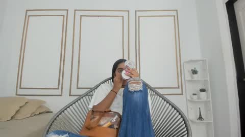 Snapshot of natalia_aguirre chatting on September 27, 12:21 pm Naty online show from September 27, 12:21 pm