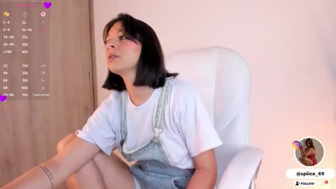 Snapshot of natalia_andrea_2804 chatting on December 18, 10:27 pm natalia andrea online show from December 18, 10:27 pm