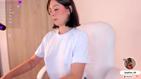 Snapshot of natalia_andrea_2804 chatting on January 8, 10:23 pm natalia andrea online show from January 8, 10:23 pm