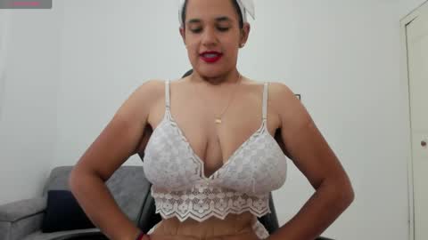 Nathalia online show from April 16, 5:58 pm